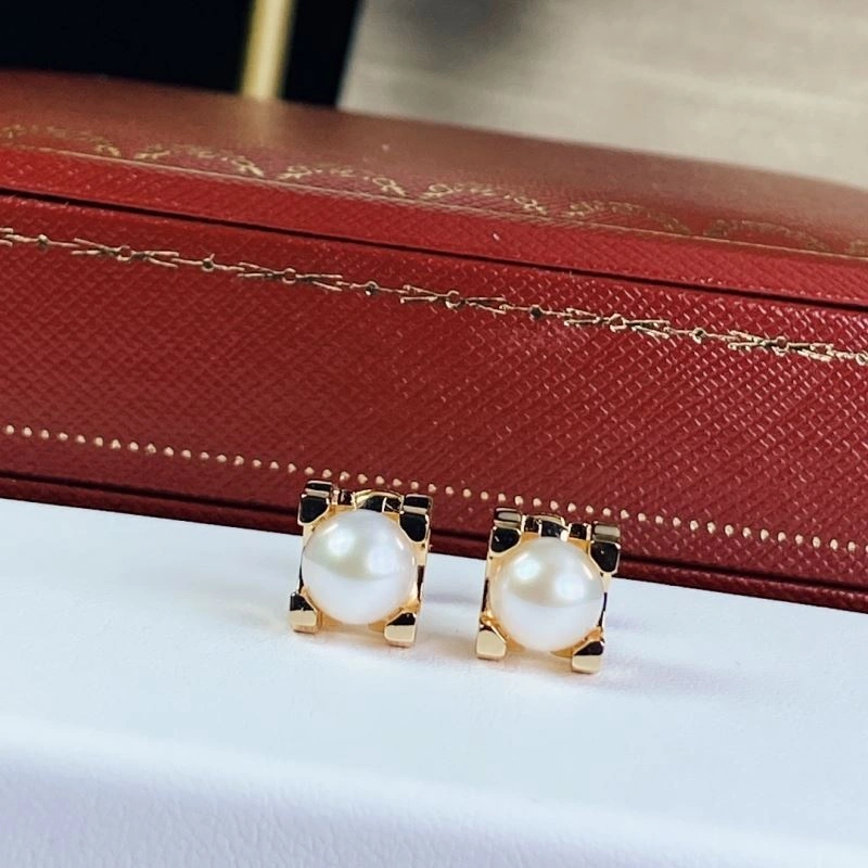 Versatile Cartier Earrings 217820