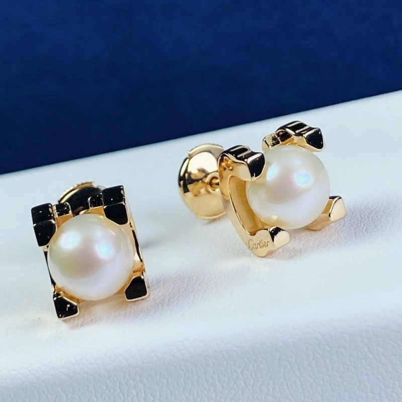 Versatile Cartier Earrings 217820