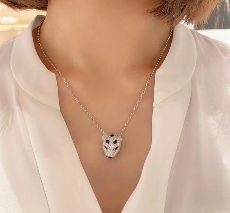 Contemporary Cartier Necklaces 217814