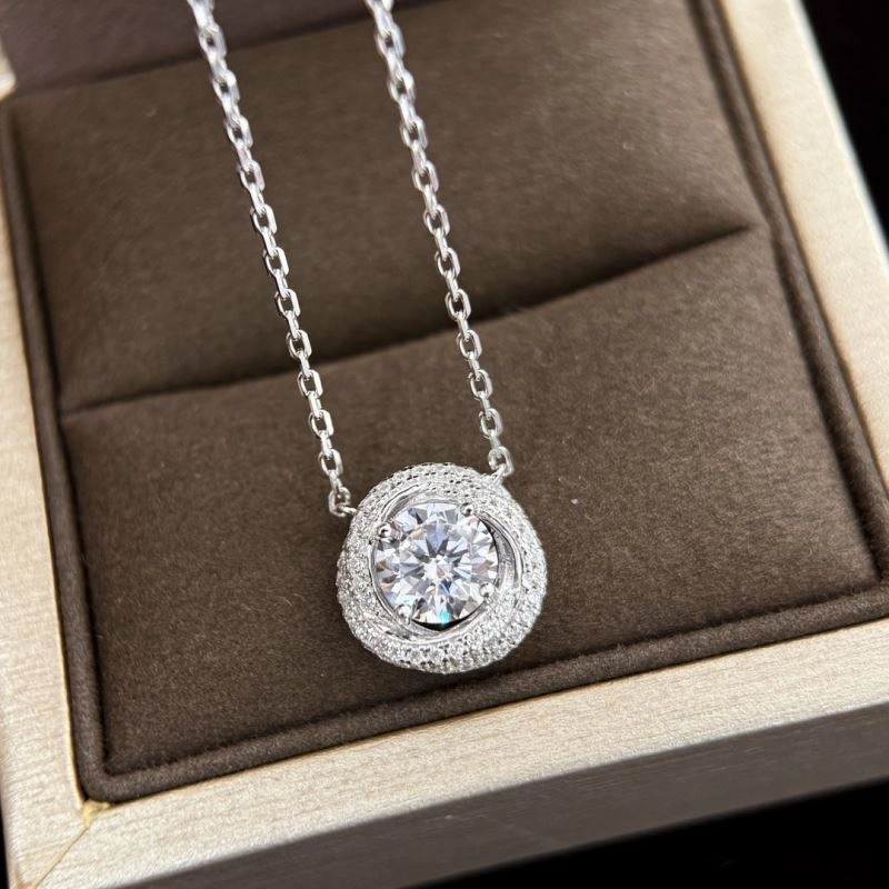 Cartier Necklaces Flexible 217642