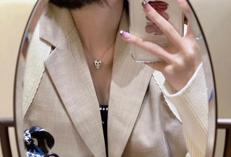 Bold Cartier Necklaces 217556