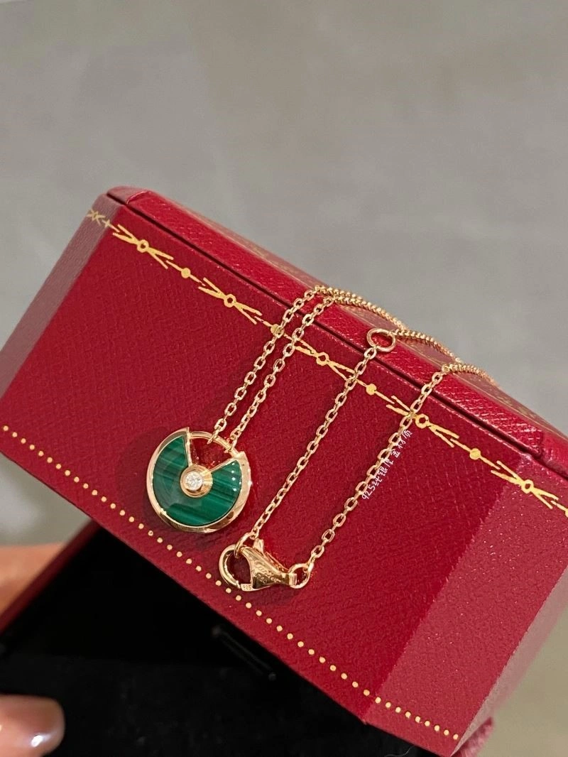 Cartier Necklaces Attractive 217270