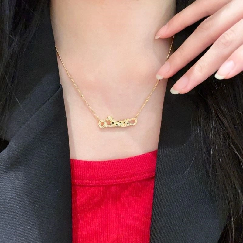 Neat Cartier Necklaces 217252