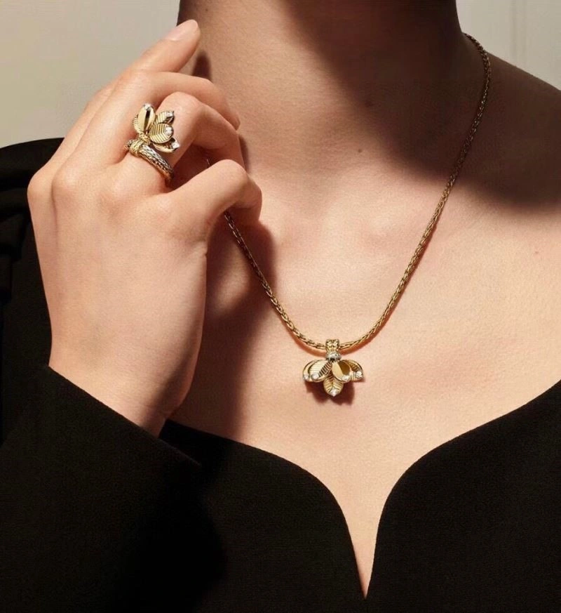 MoistureWicking Cartier Necklaces 217156