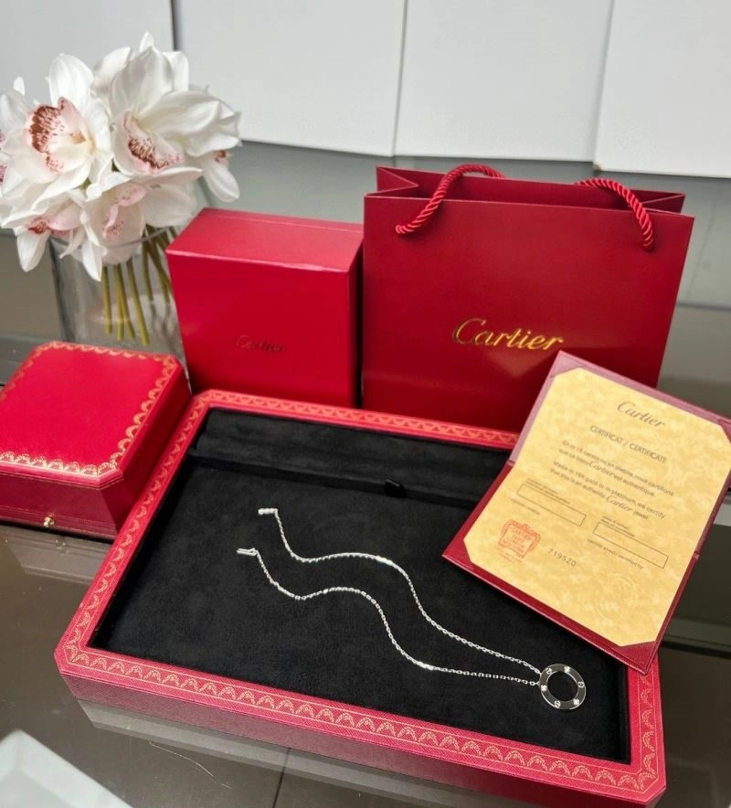 Compact Cartier Necklaces 217083