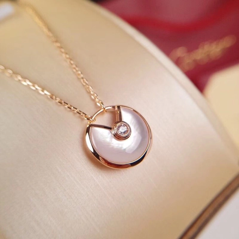 Effortless Cartier Necklaces 216969