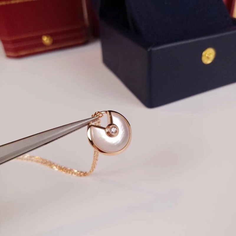 Effortless Cartier Necklaces 216969