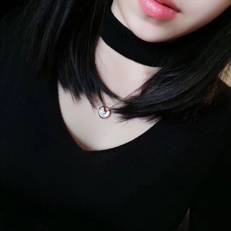 Effortless Cartier Necklaces 216969