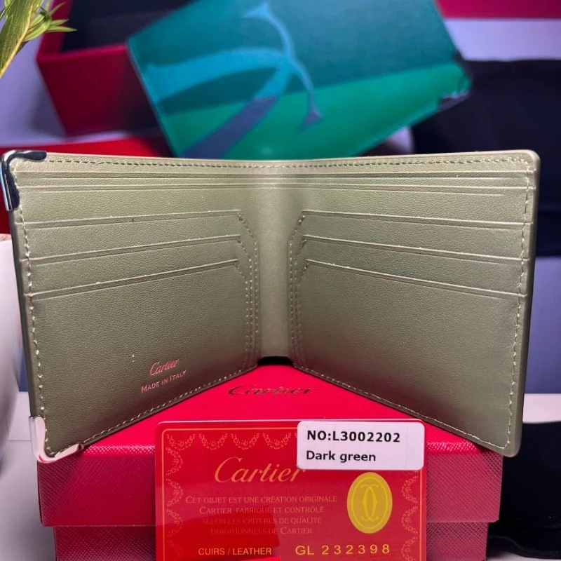 Sleek Cartier Wallets Purse 38619