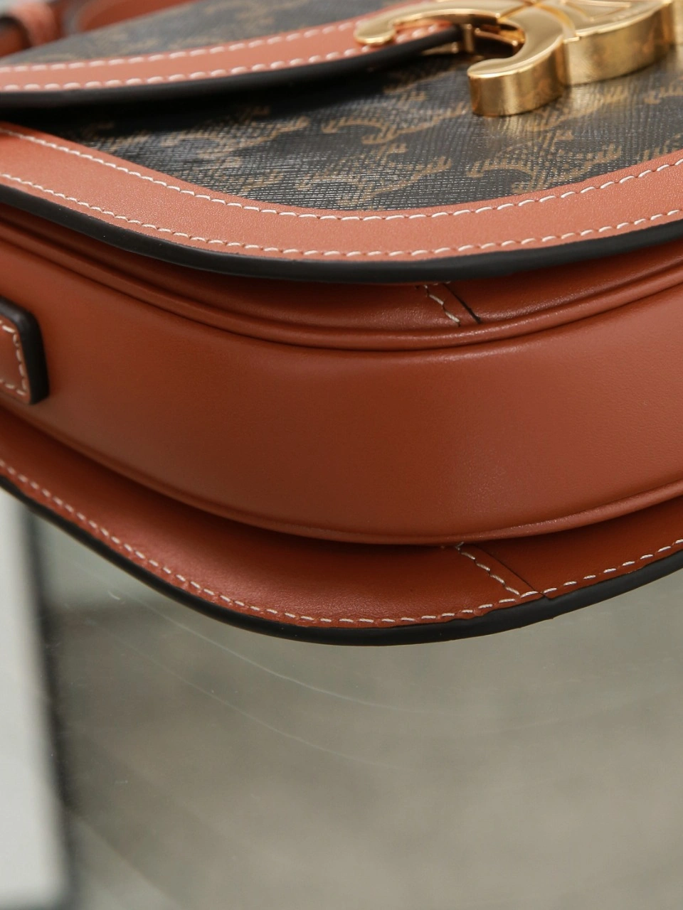 Premium Celine Besace Bags 78540