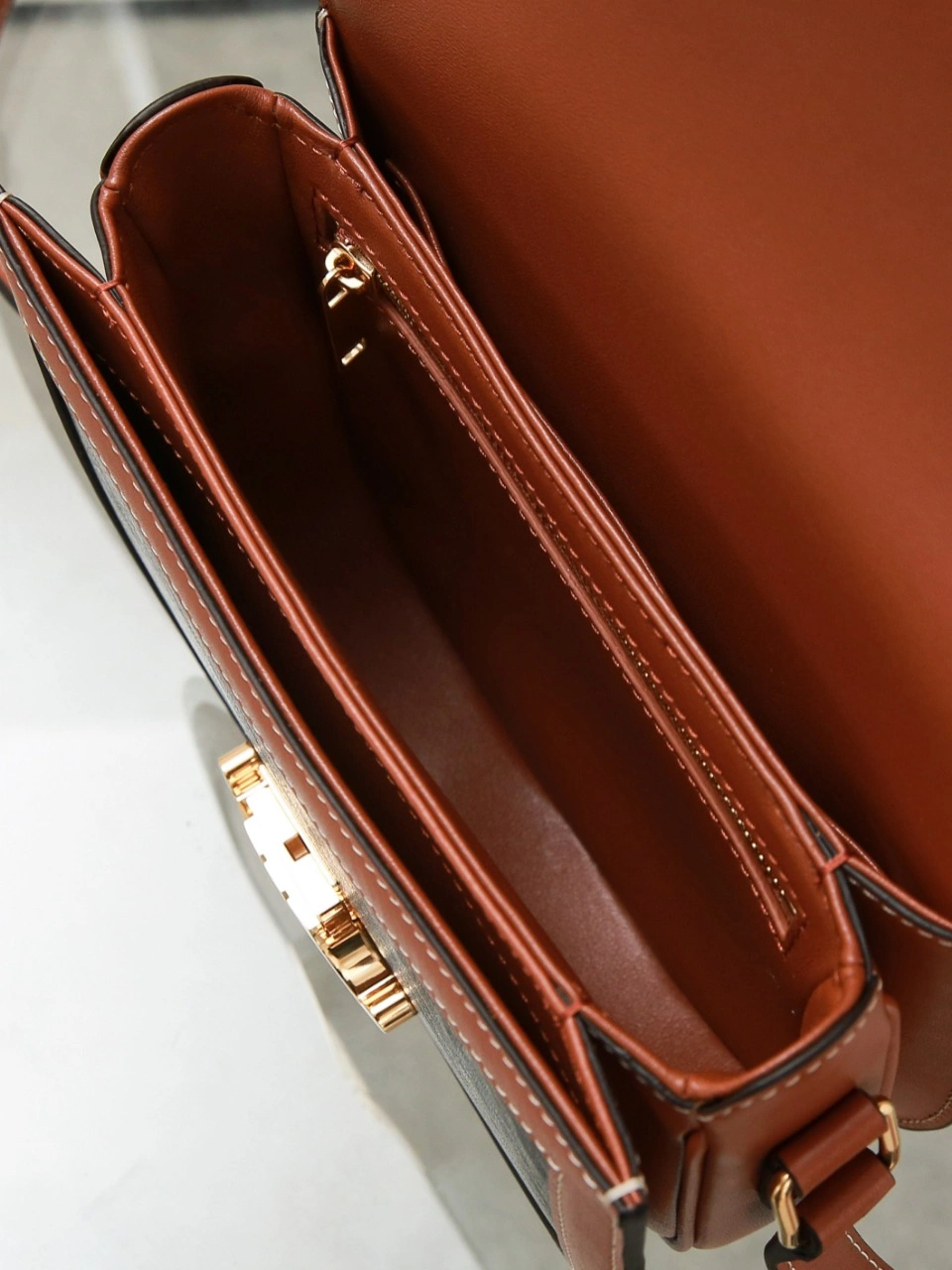 Premium Celine Besace Bags 78540