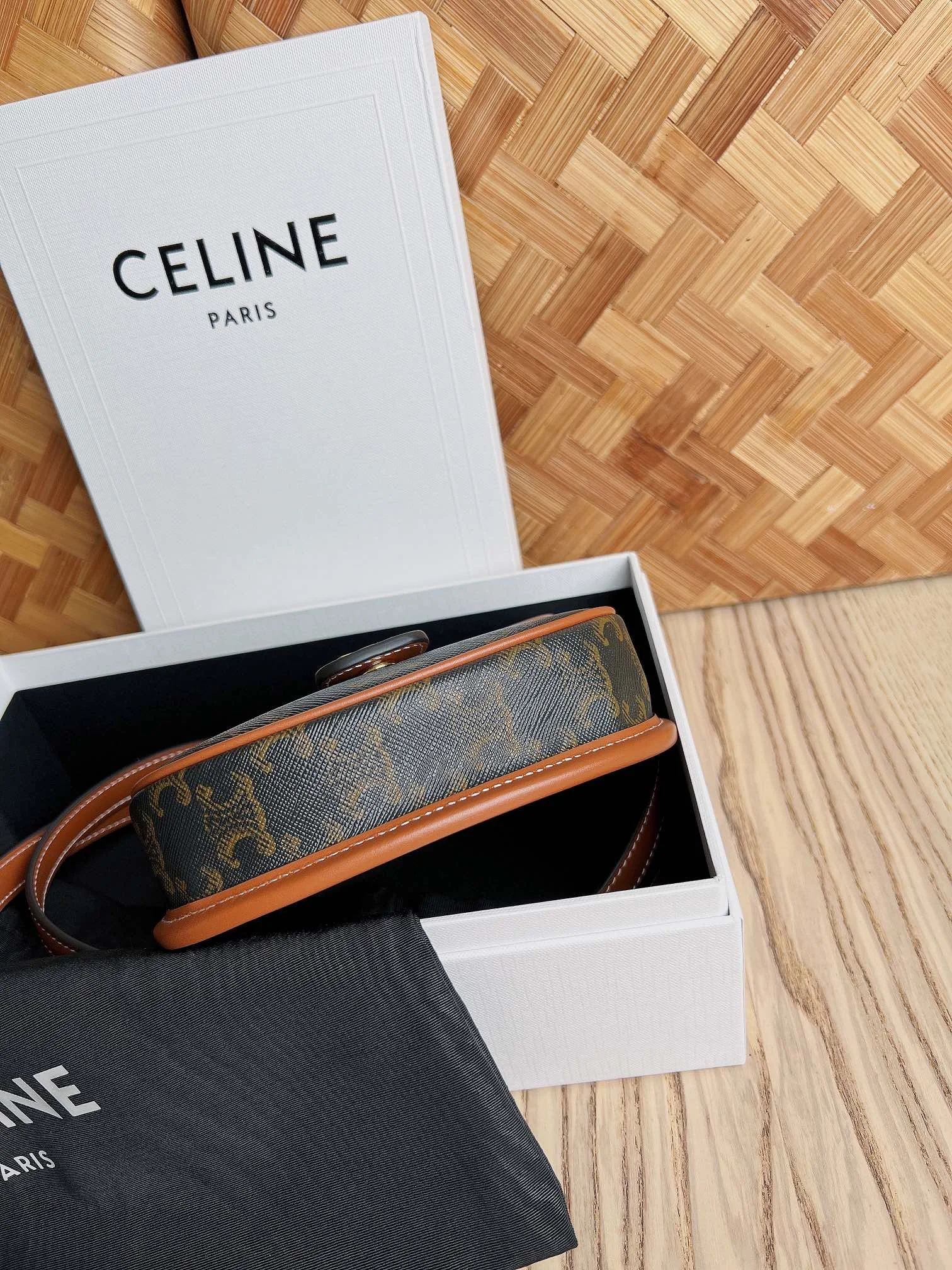 Thermal Celine Besace Bags 37749