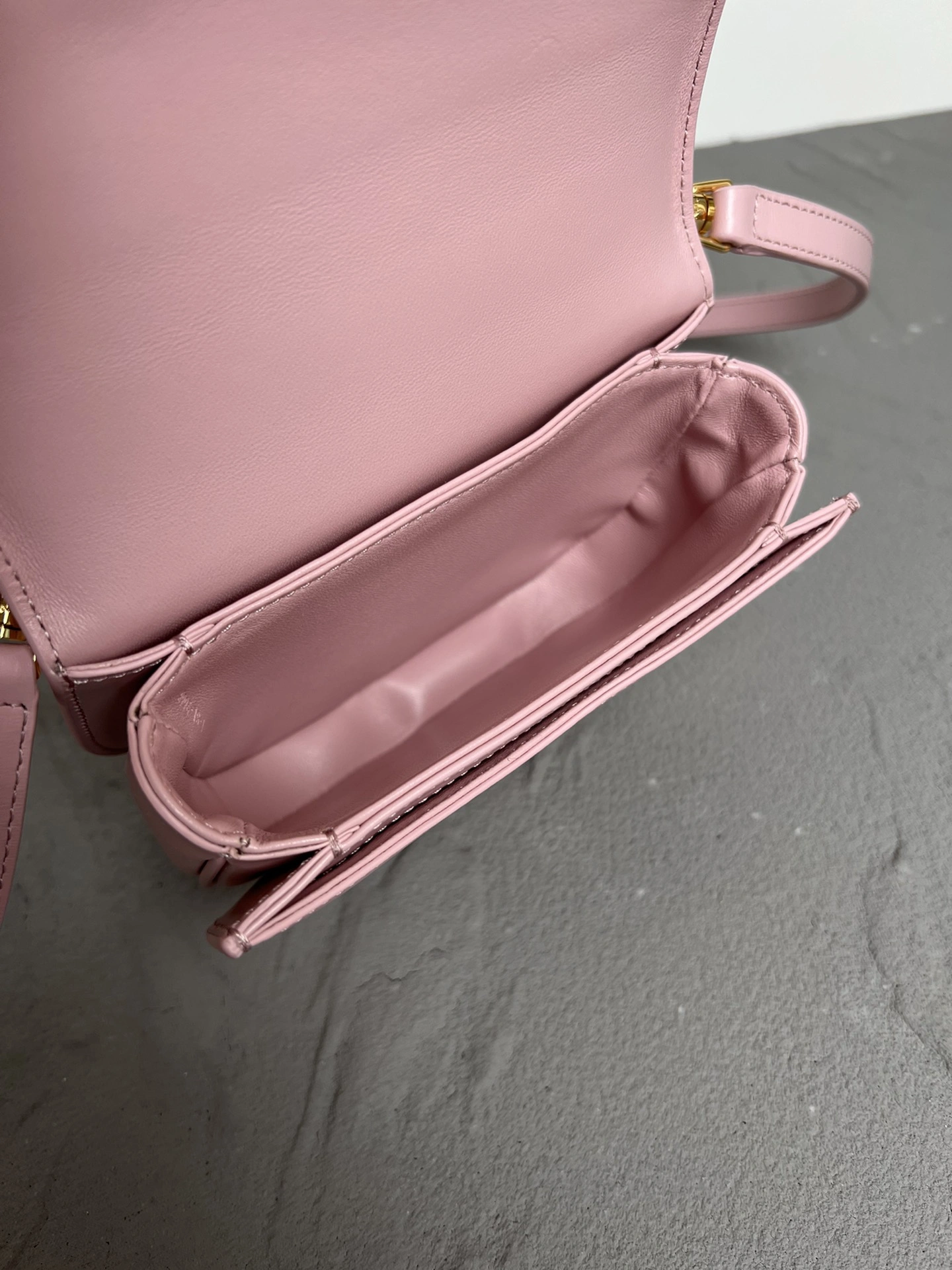 Celine Besace Bags Sustainable 78531