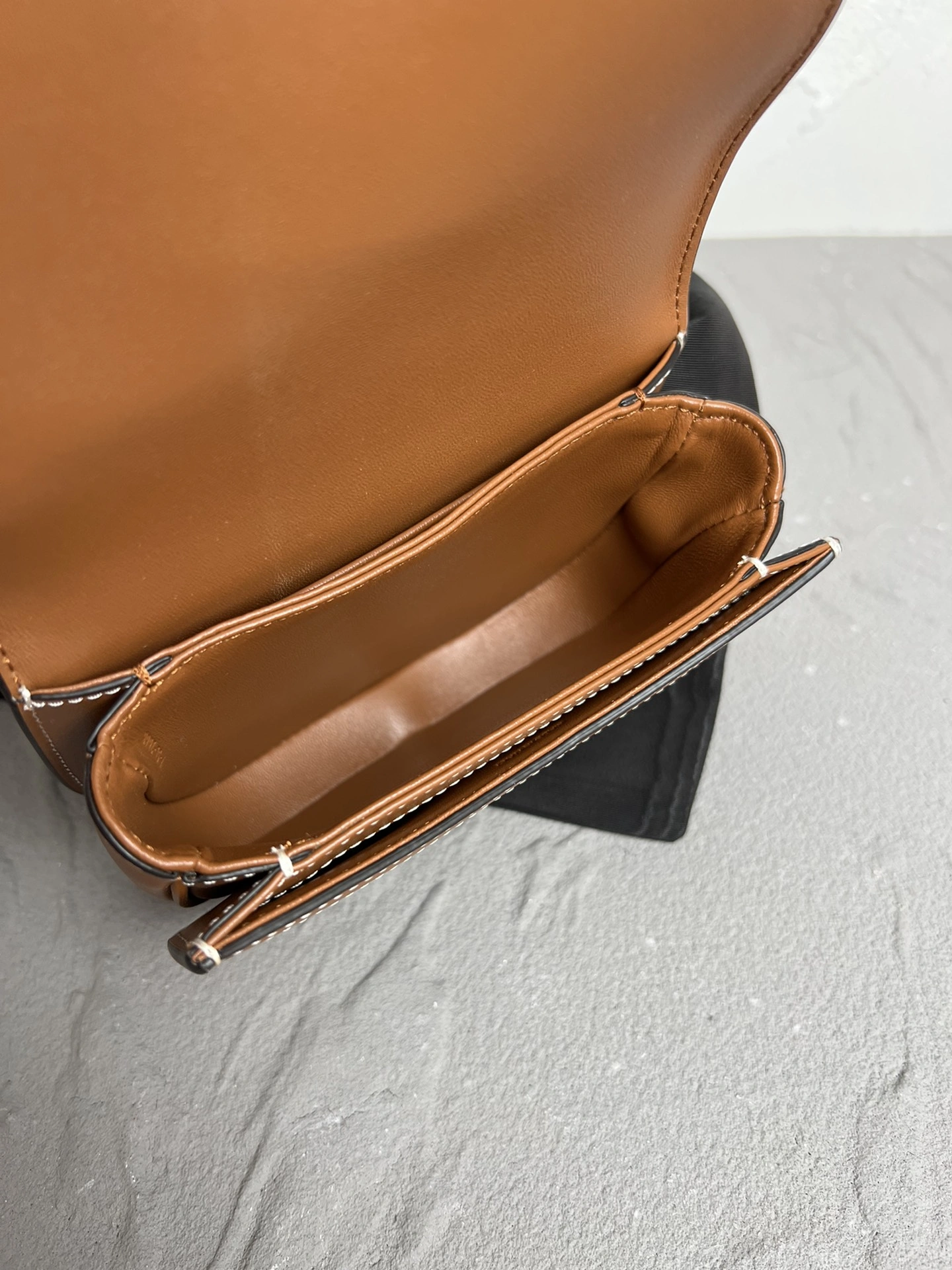 Resilient Celine Besace Bags 78518