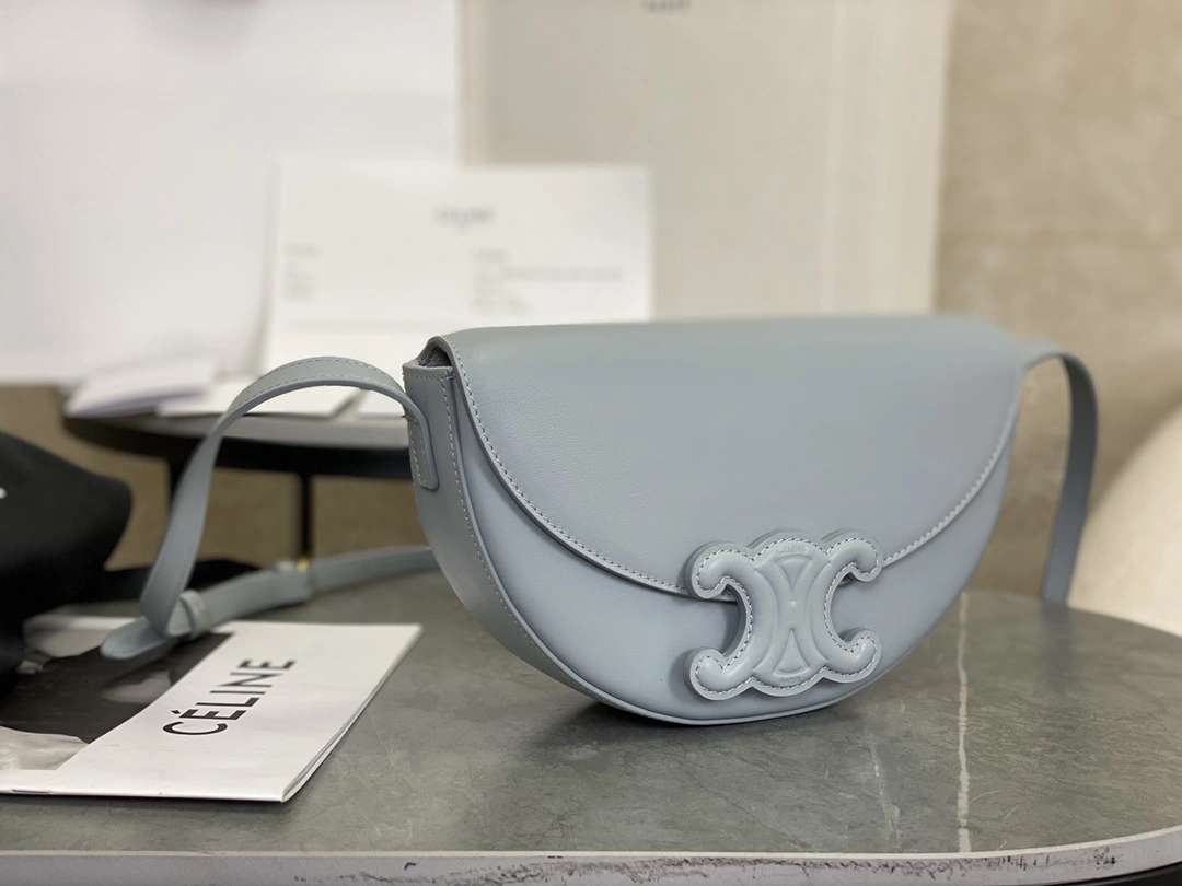 Bold Celine Besace Bags 94746