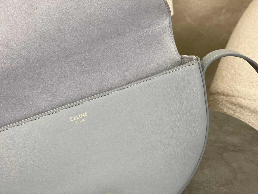 Bold Celine Besace Bags 94746