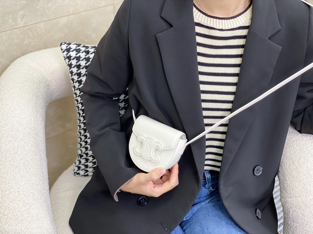 Premium Celine Besace Bags 94668