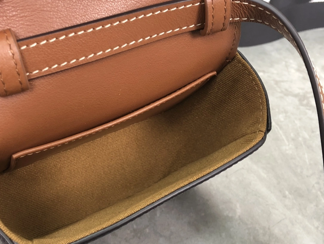Comfortable Celine Besace Bags 94664