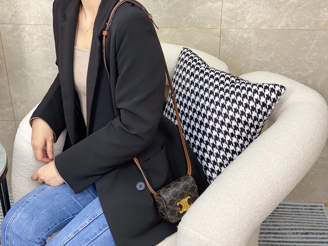 Comfortable Celine Besace Bags 94664