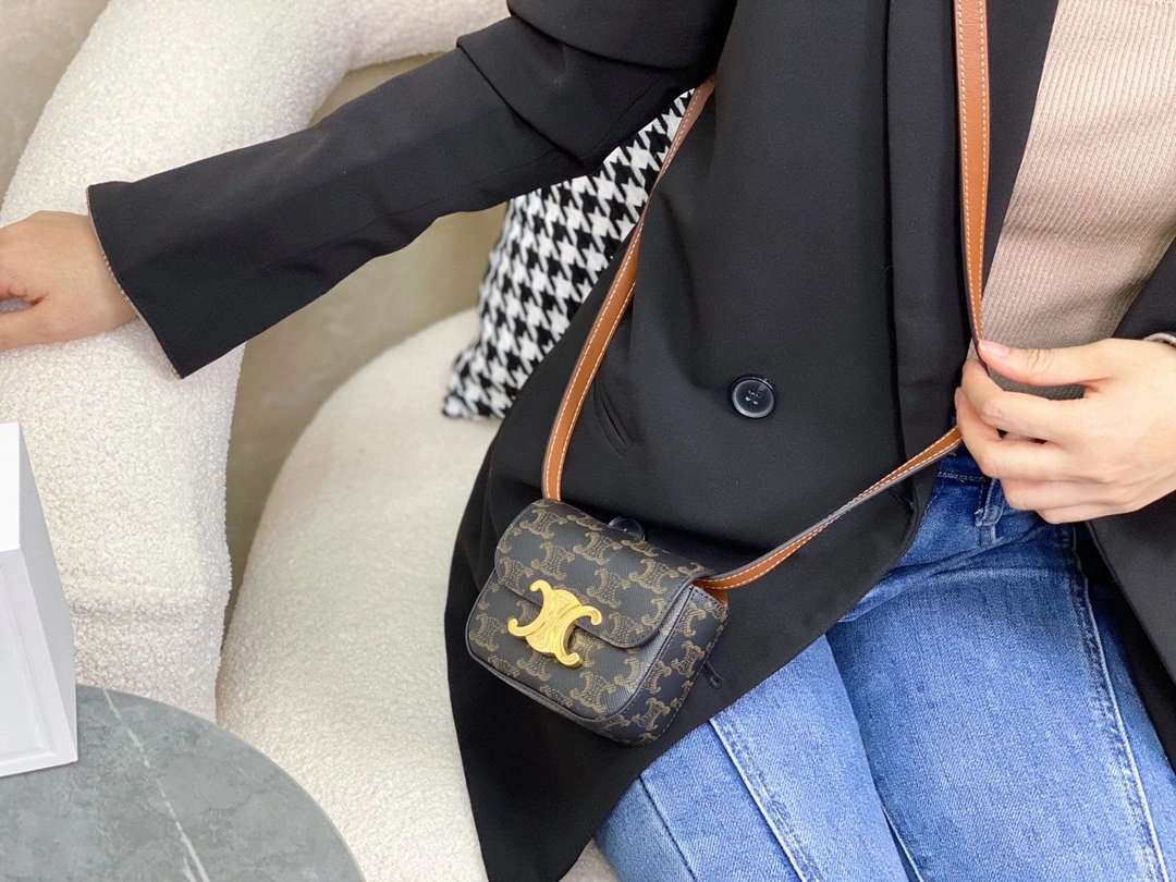 Comfortable Celine Besace Bags 94664