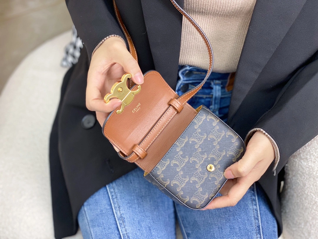 Comfortable Celine Besace Bags 94664