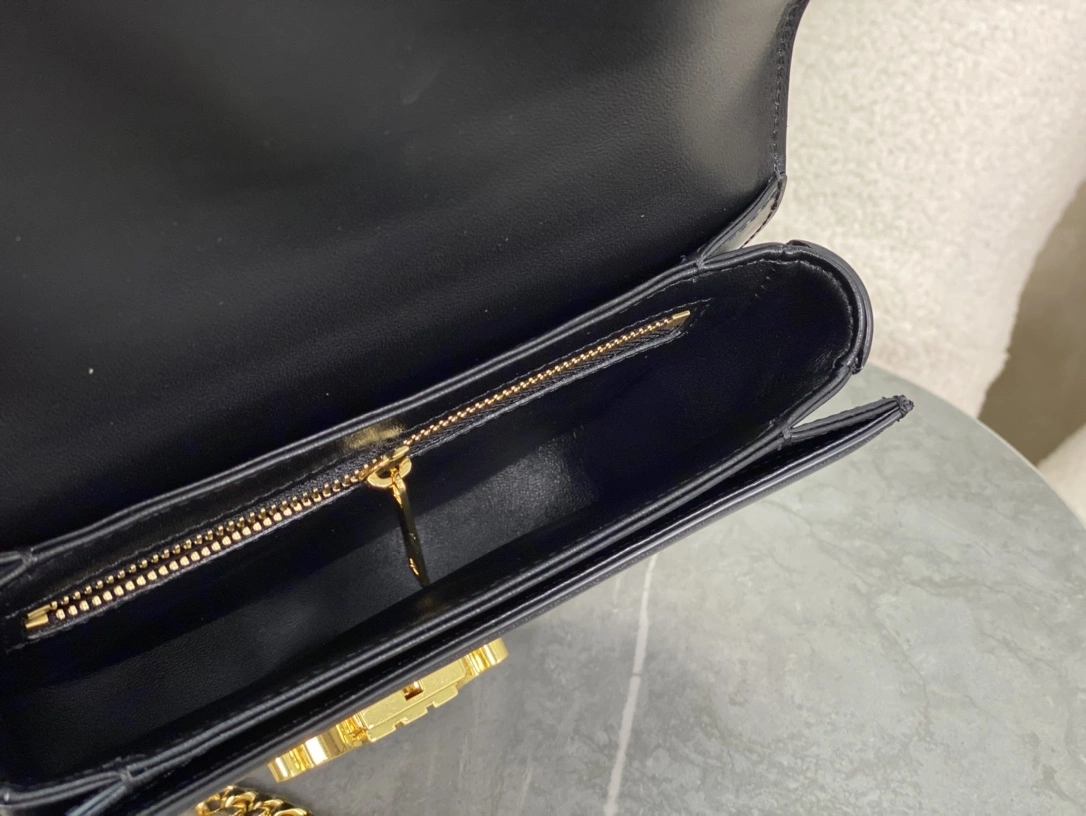 Stylish Celine Besace Bags 94686