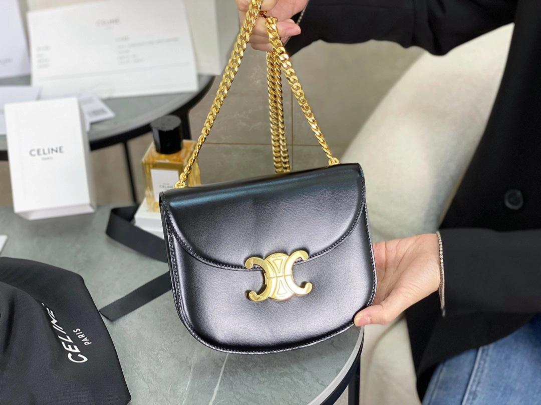 Stylish Celine Besace Bags 94686