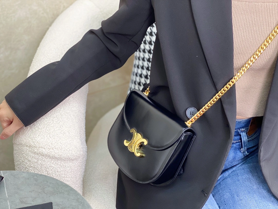 Stylish Celine Besace Bags 94686