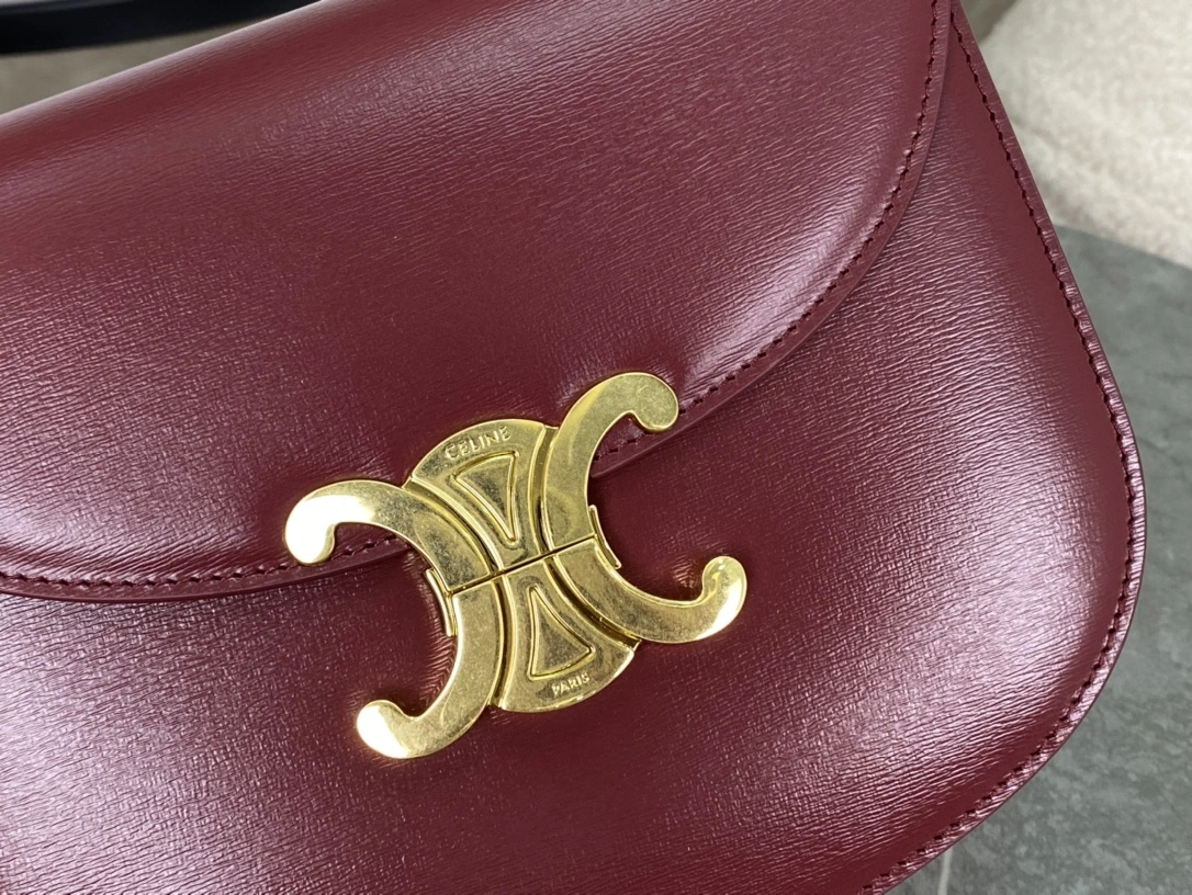 Effortless Celine Besace Bags 94653