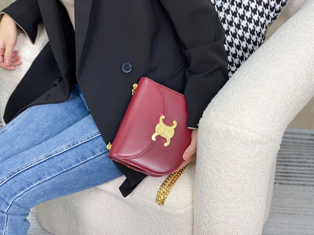 Effortless Celine Besace Bags 94653