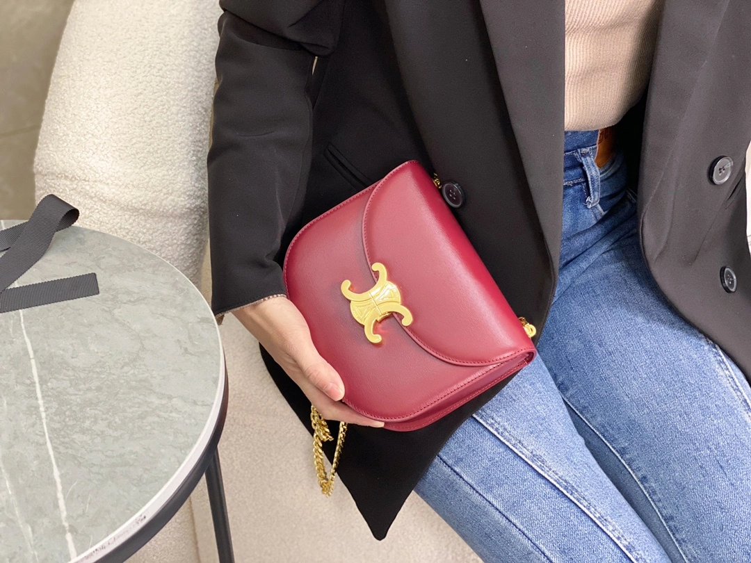 Effortless Celine Besace Bags 94653