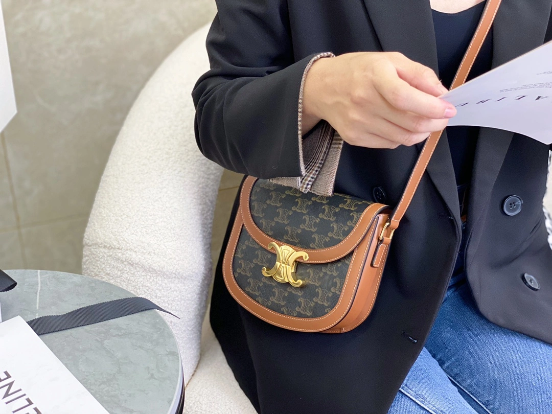 Chic Celine Besace Bags 94648
