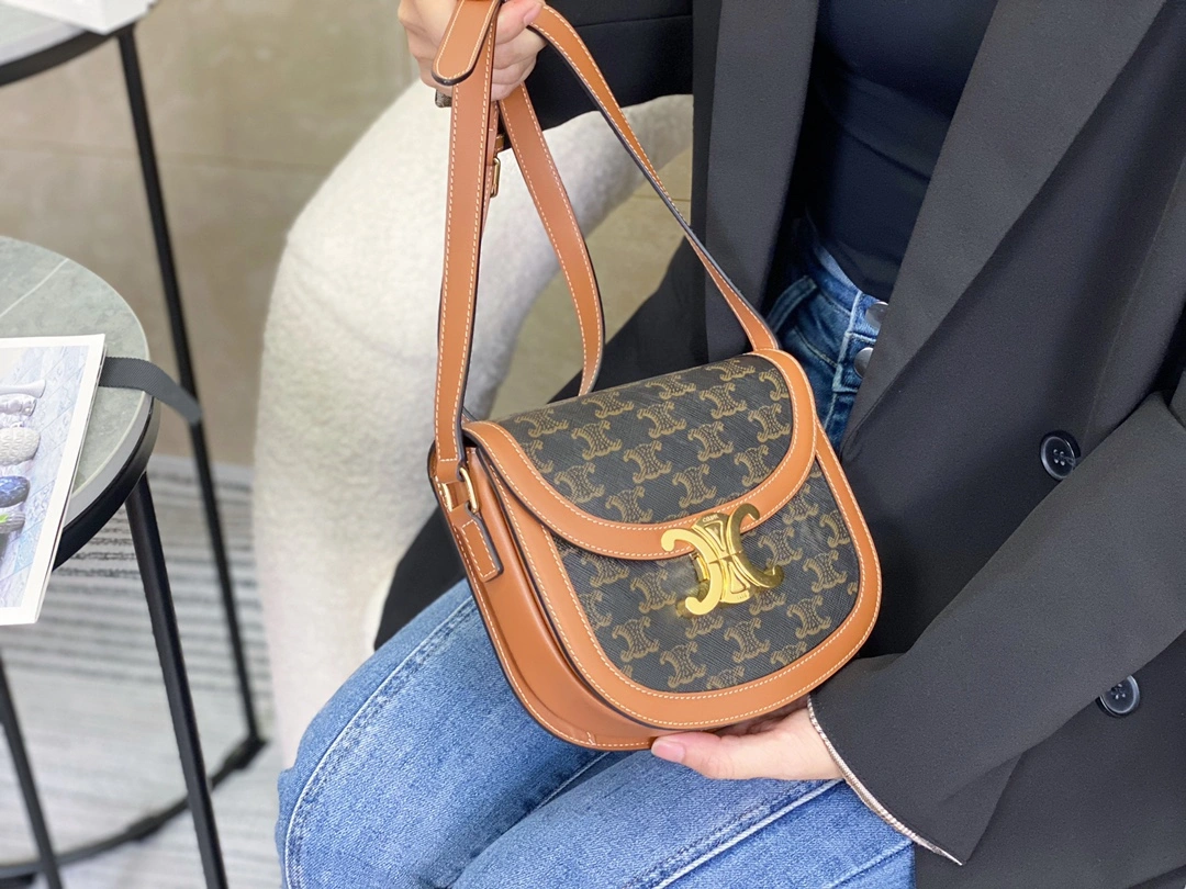 Chic Celine Besace Bags 94648