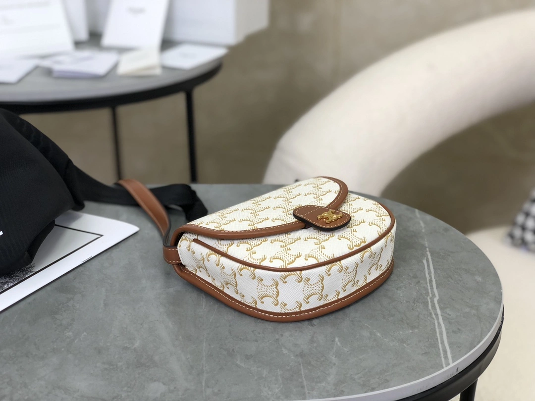 Youthful Celine Besace Bags 94641
