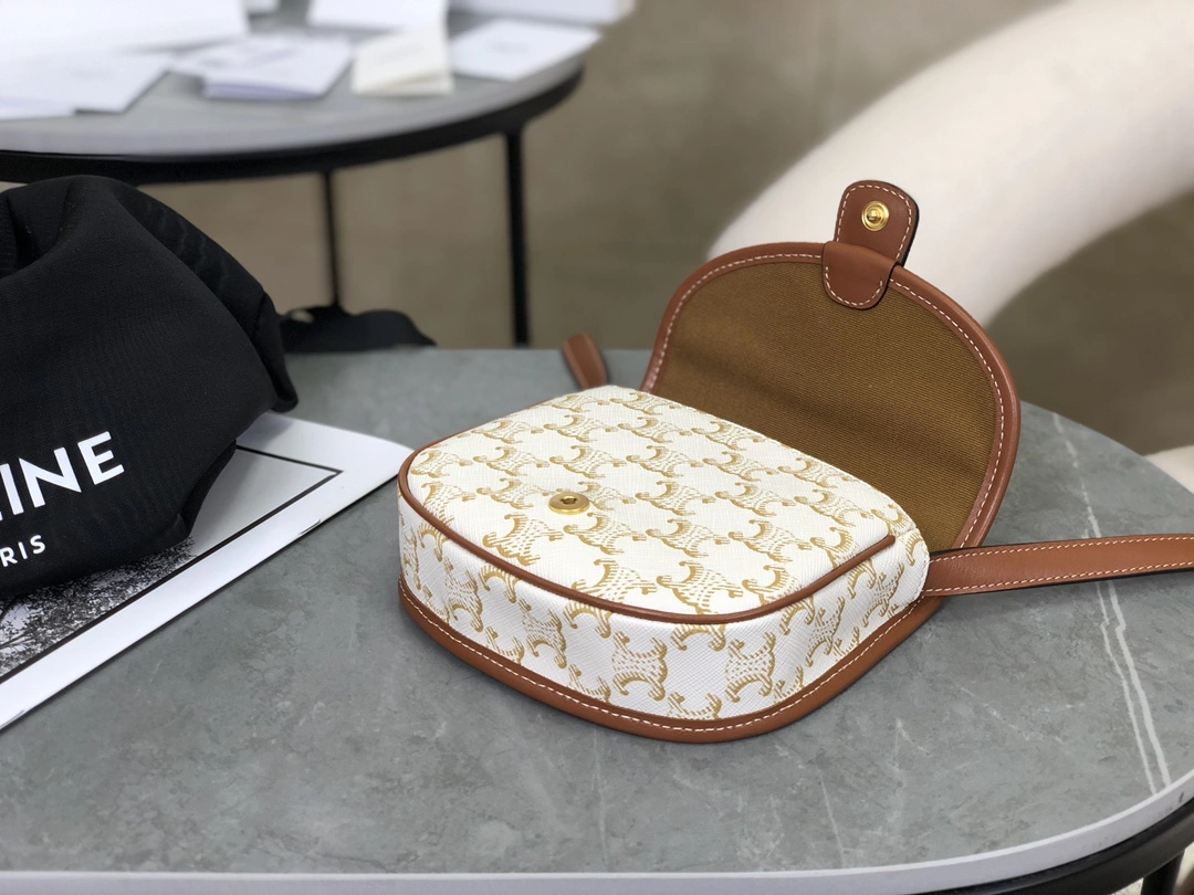 Youthful Celine Besace Bags 94641