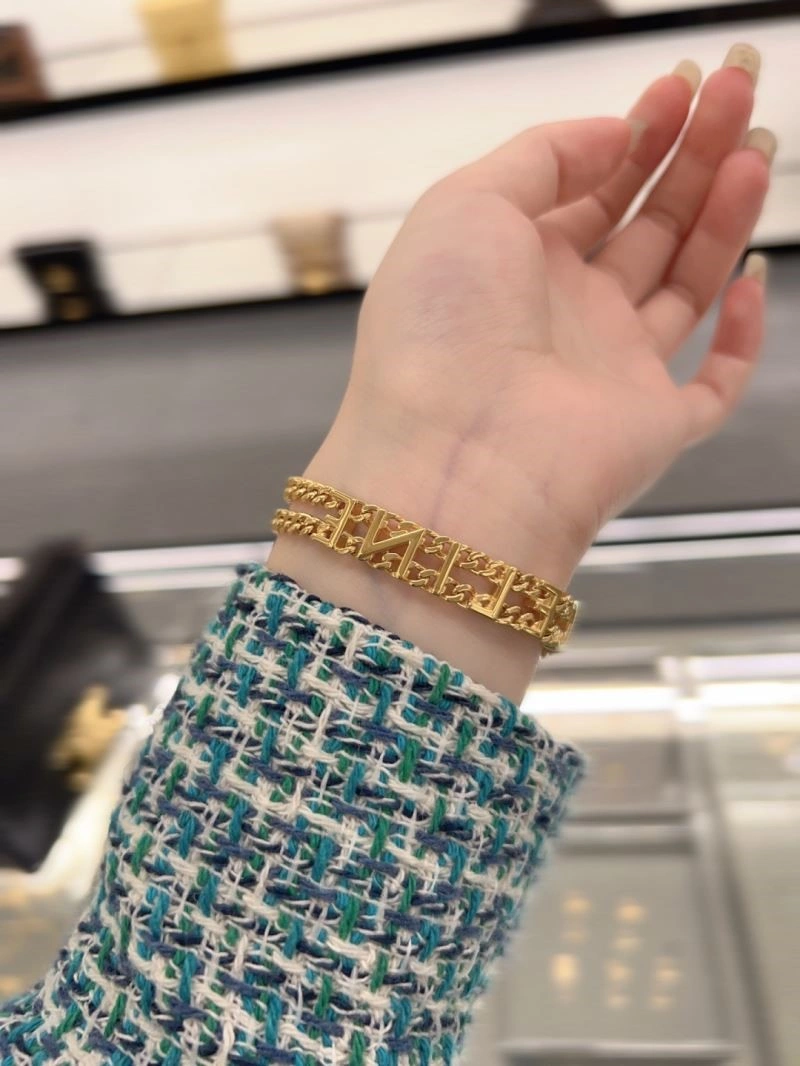 RelaxedFit Celine Bracelets 218298