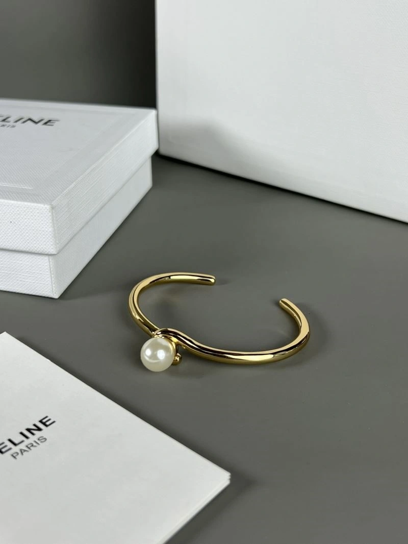 Celine Bracelets Durable 218301