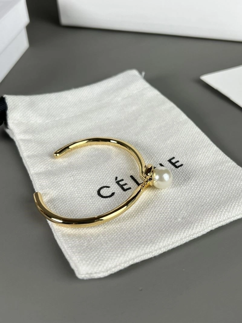 Celine Bracelets Durable 218301