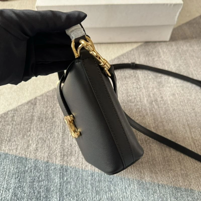 Celine Bucket Bags Resilient 60597