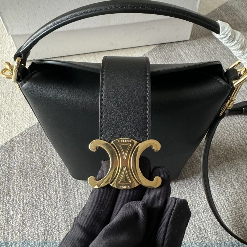 Celine Bucket Bags Resilient 60597