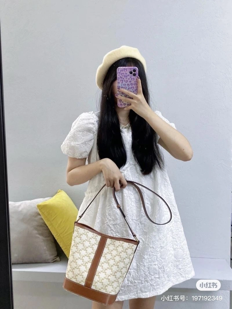 Flexible Celine Bucket Bags 60589