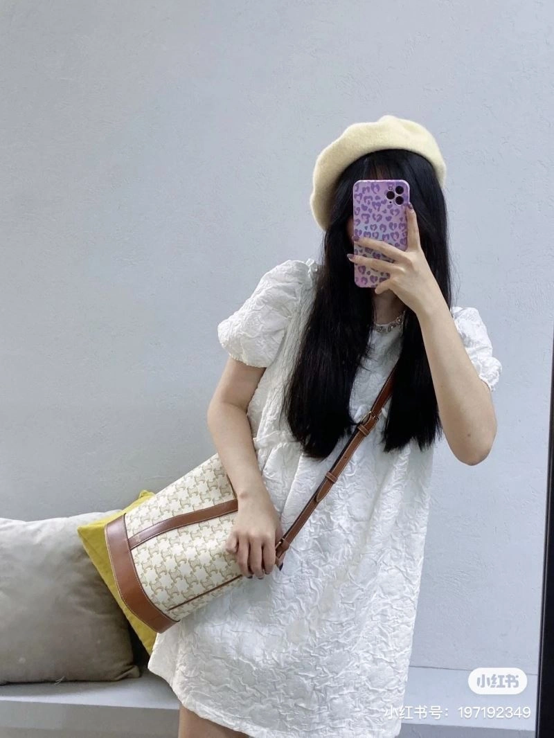 Flexible Celine Bucket Bags 60589