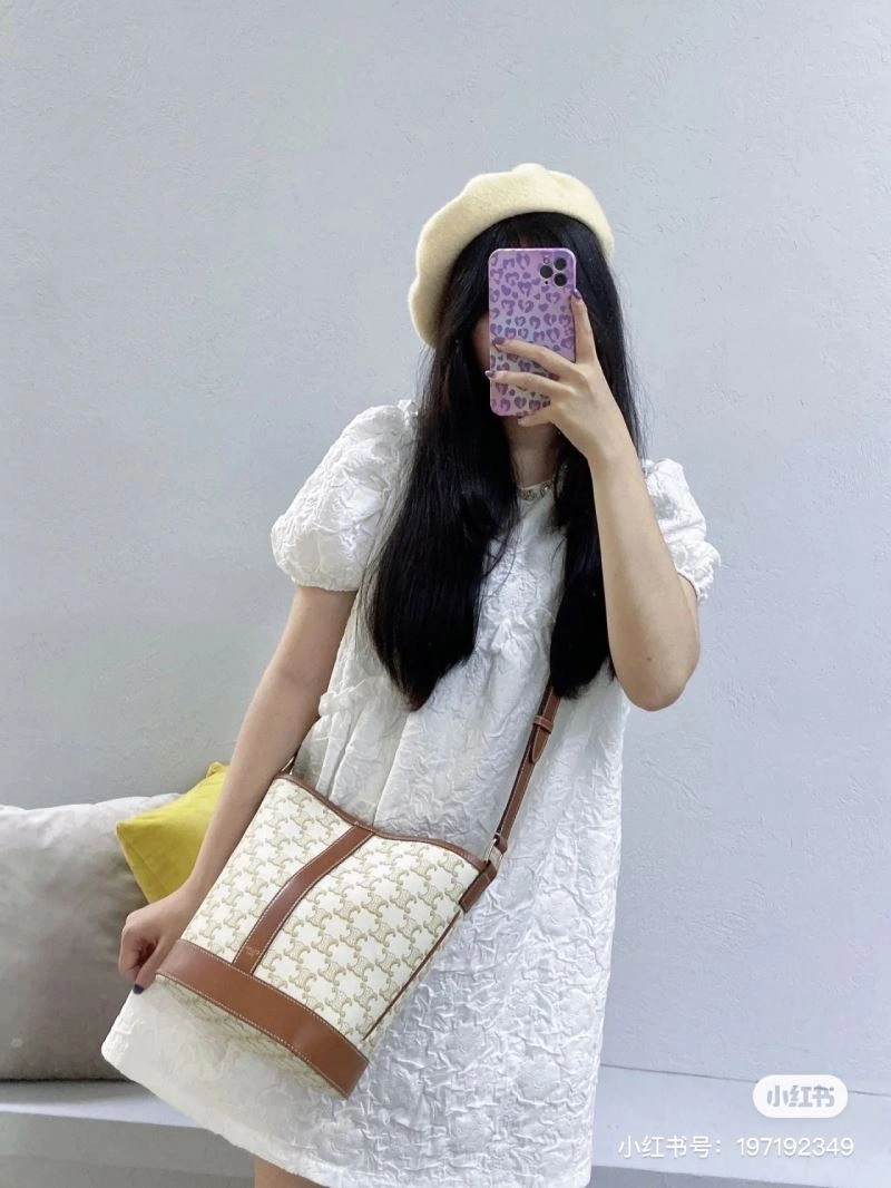 Flexible Celine Bucket Bags 60589