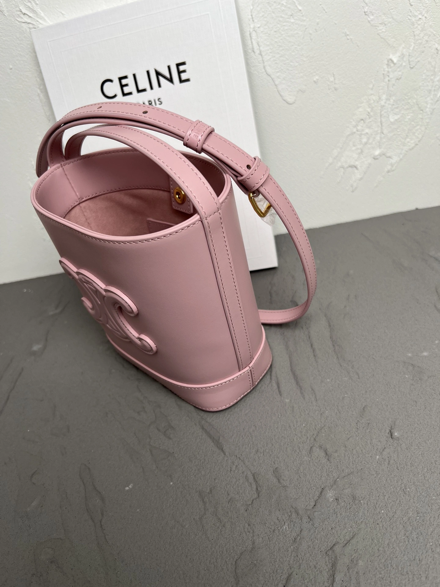 Versatile Celine Bucket Bags 78528
