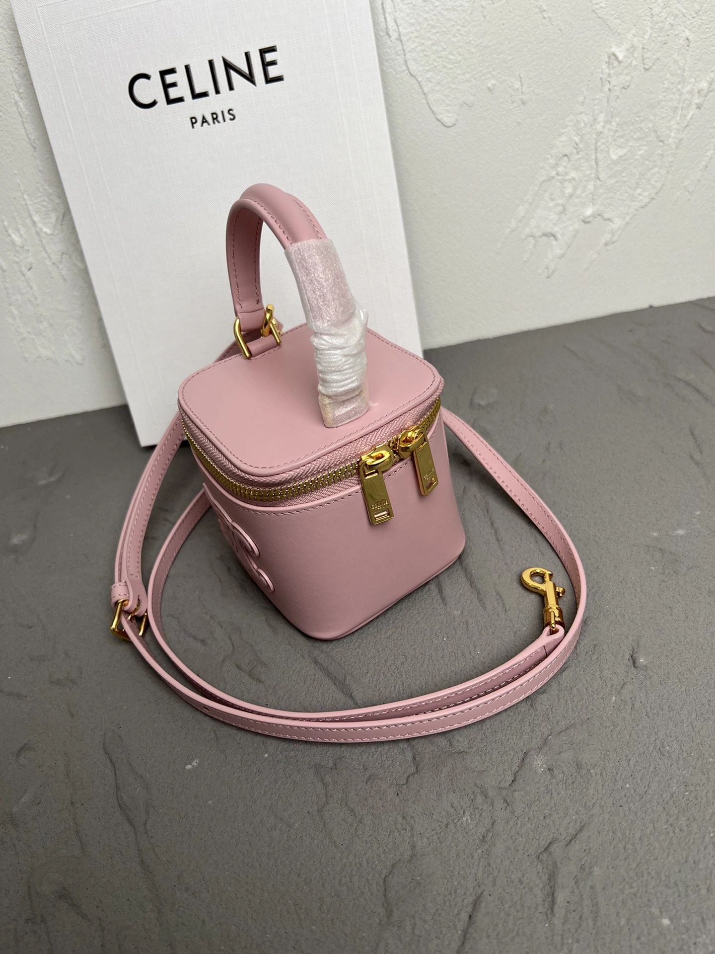 Celine Bucket Bags Affordable 78517