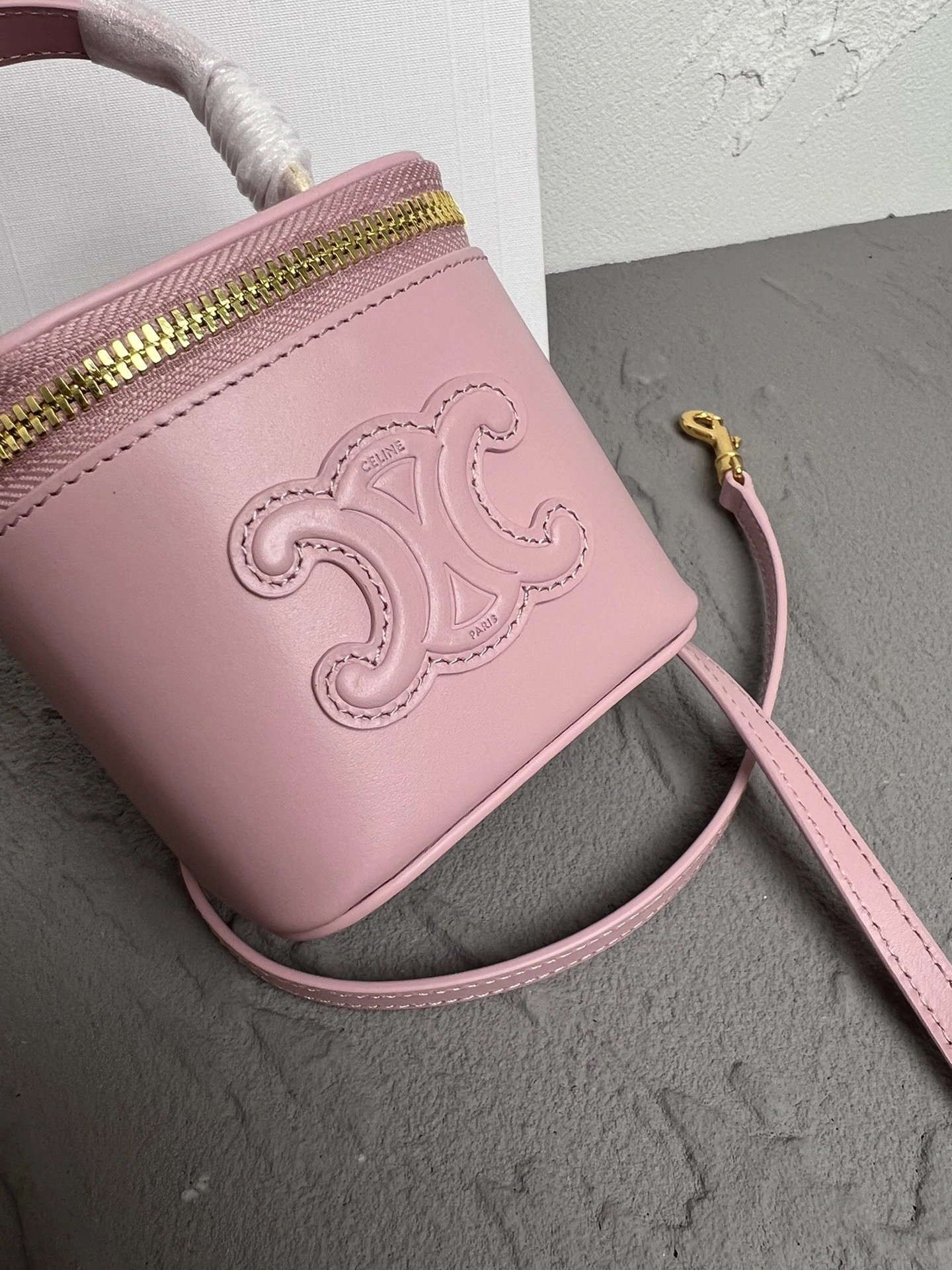 Celine Bucket Bags Affordable 78517
