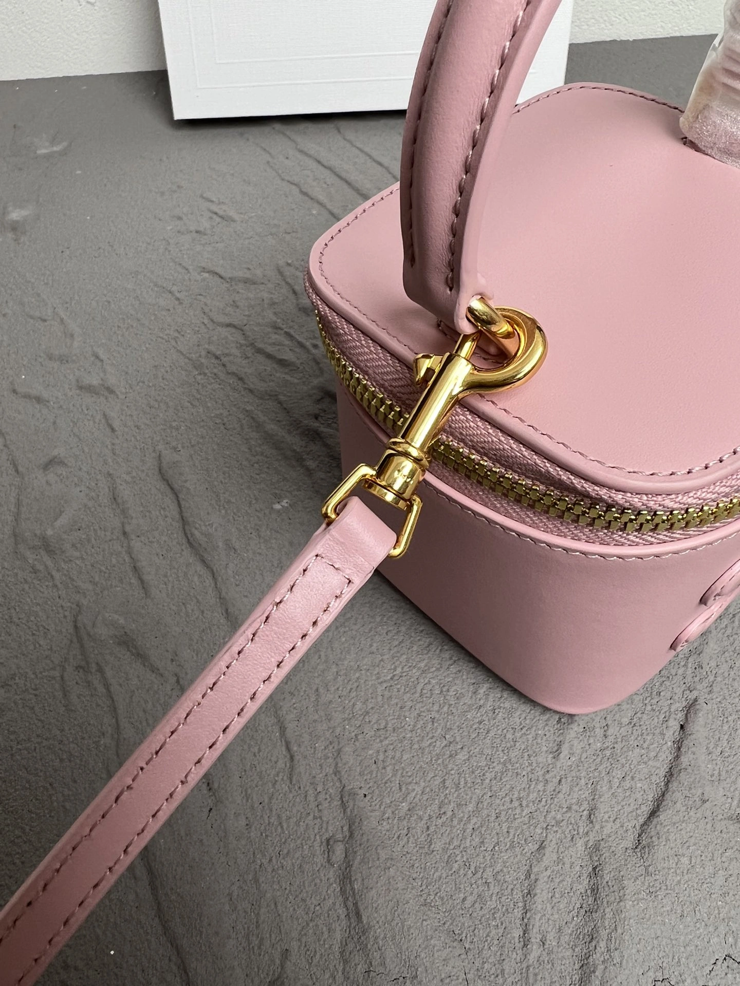 Celine Bucket Bags Affordable 78517