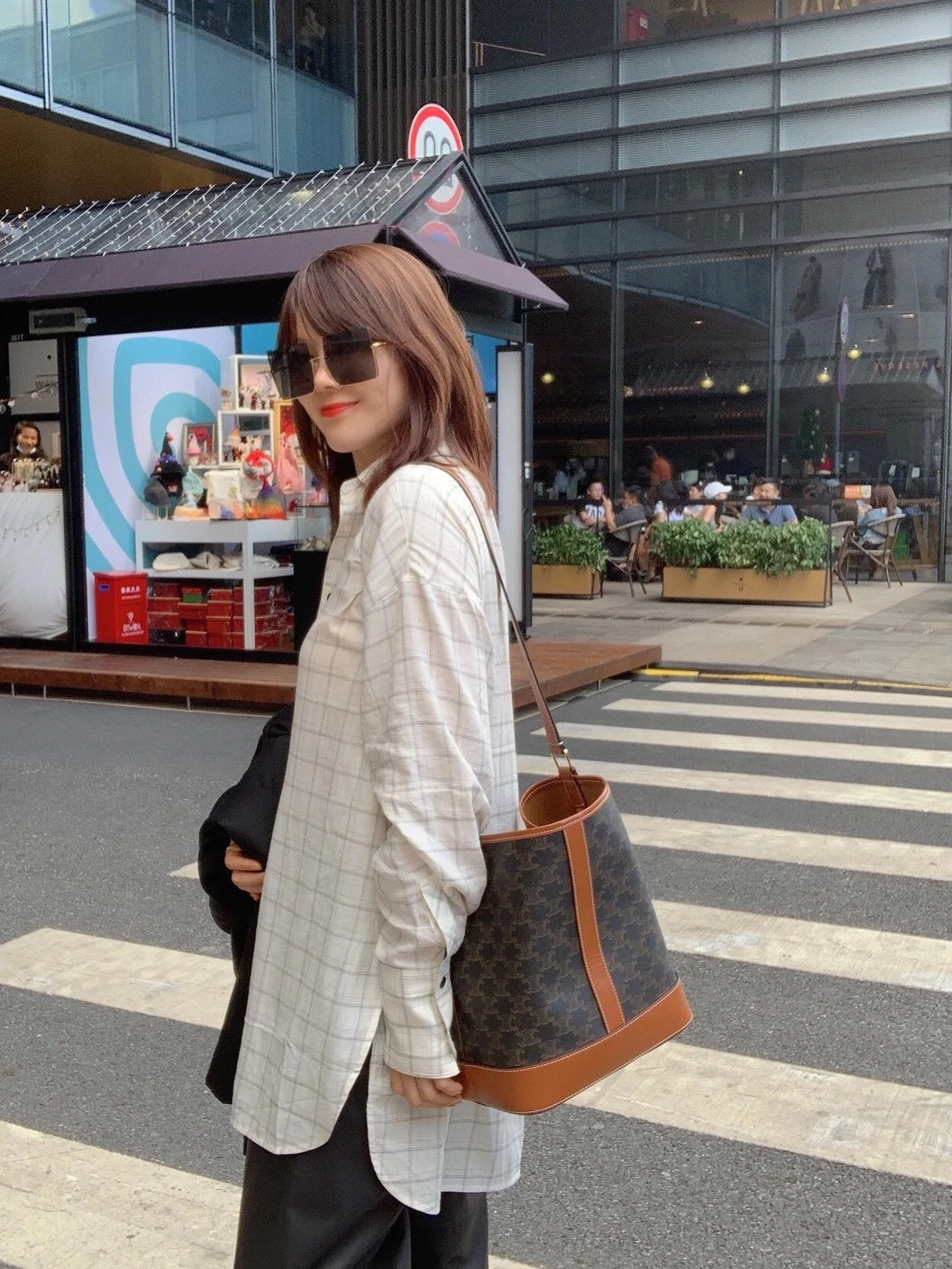 Celine Bucket Bags Reliable 78520