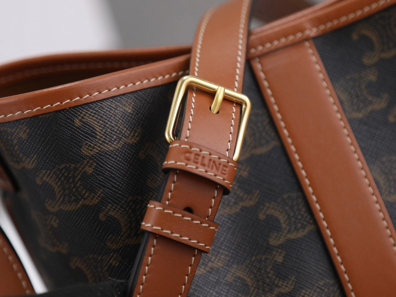 Tailored Celine Bucket Bags 78526