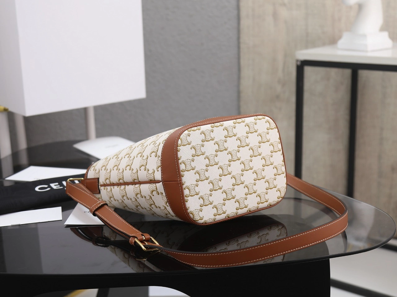 Sophisticated Celine Bucket Bags 78530